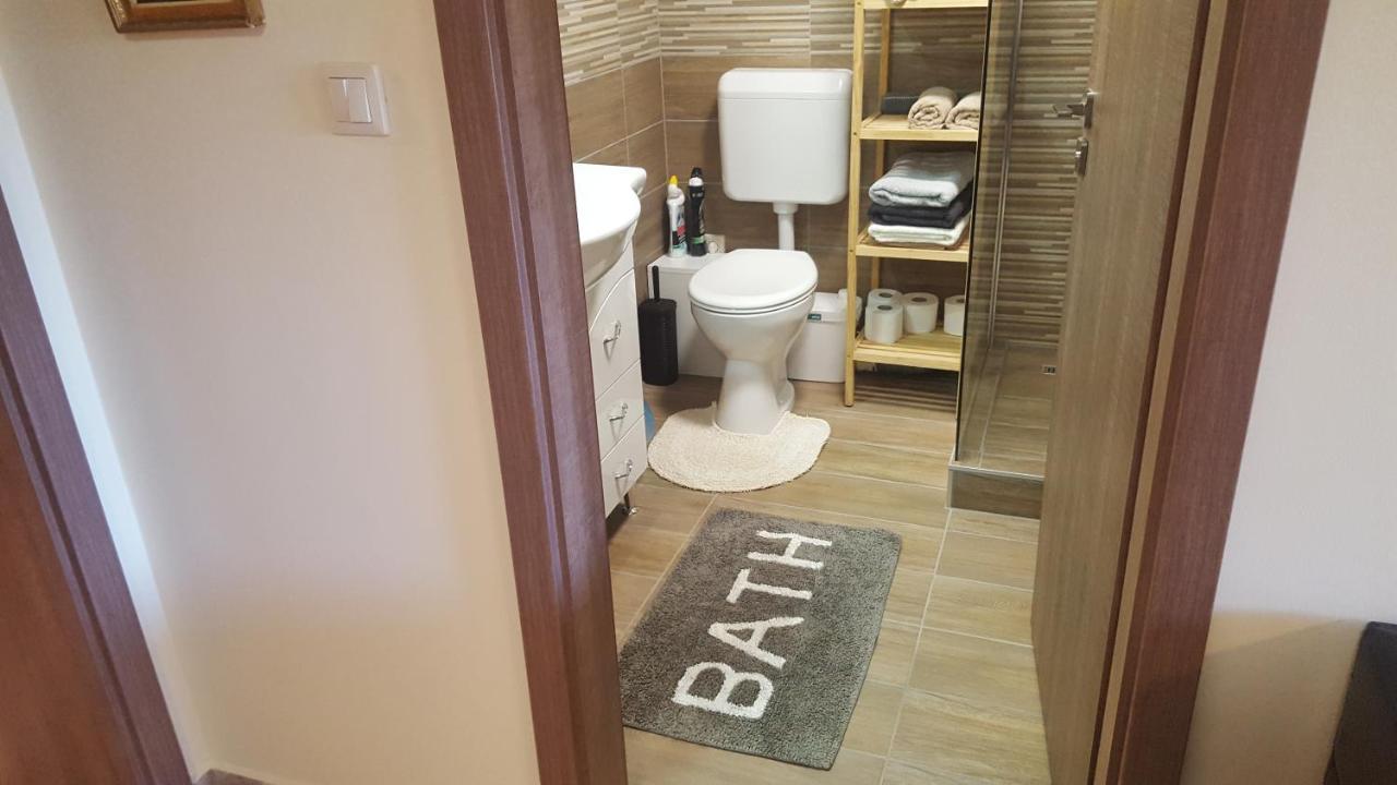 Gyoengyvirag Apartman Кестхей Экстерьер фото